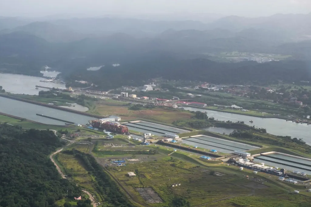 Canal de Panamá anuncia restricciones en el tránsito de buques debido a disminución de las lluvias