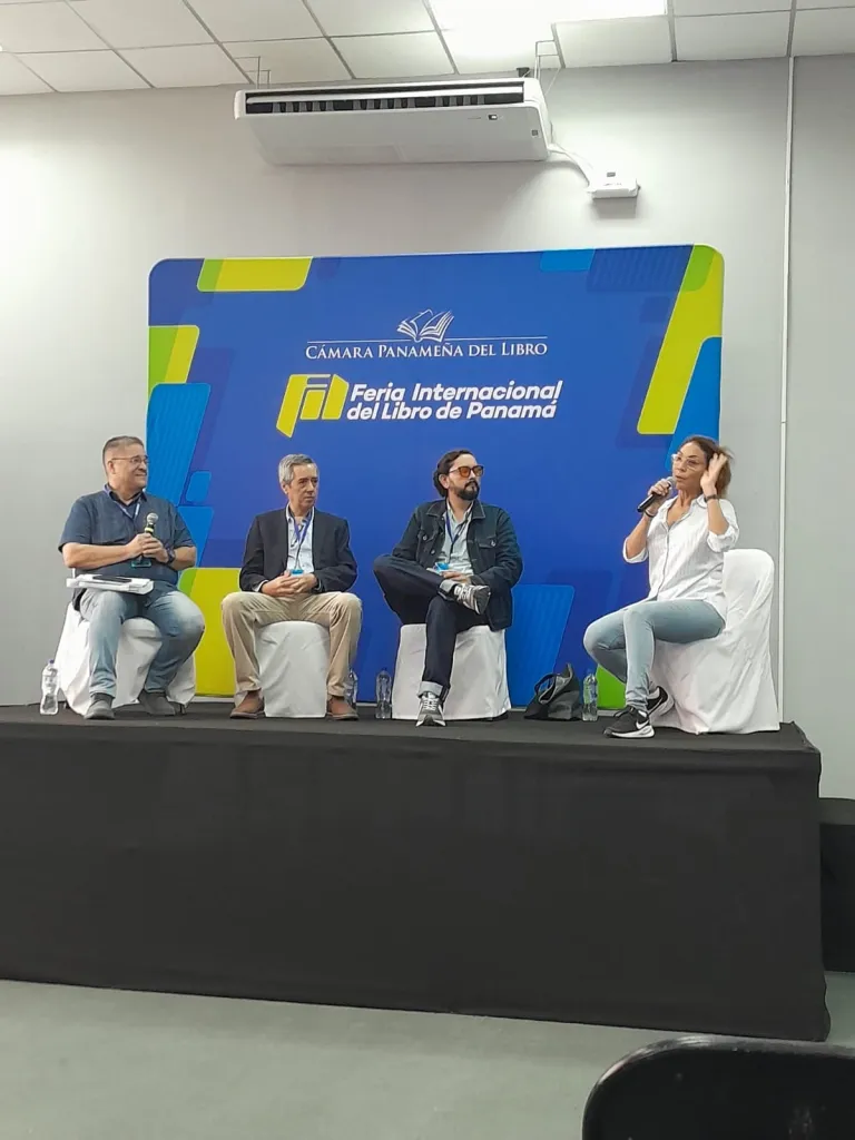 Casi 100 años de sátira: caricaturistas panameños hablan de humor, demandas y política en la Feria del Libro
